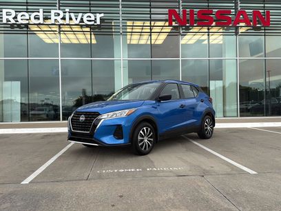 Used 2025 Nissan Kicks Play S