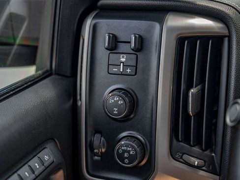 Used 2016 GMC Sierra 2500 Denali w/ Duramax Plus Package AWD/4WD image 35