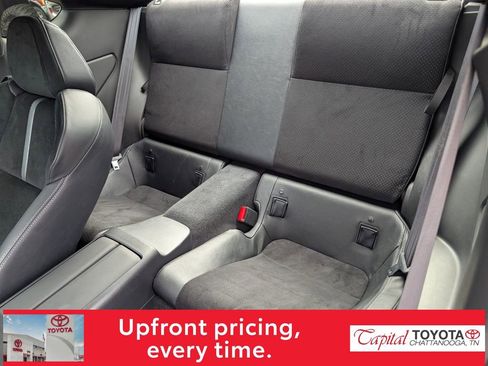 Used 2023 Toyota GR86 Premium w/ ALL Weather Mat Package (TMS) RWD image 11
