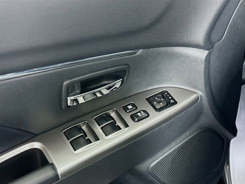 Used 2025 Mitsubishi Outlander Sport SE image 15