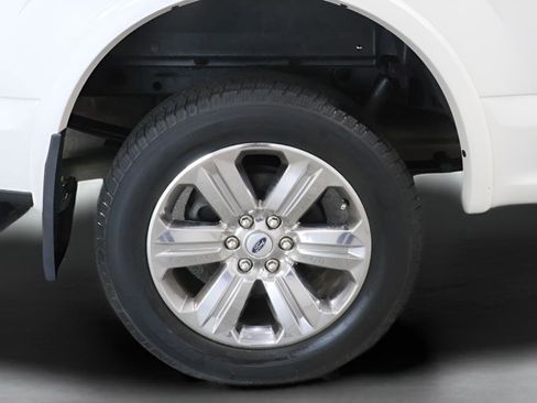 Used 2019 Ford F150 Lariat w/ Equipment Group 502A Luxury AWD/4WD image 36