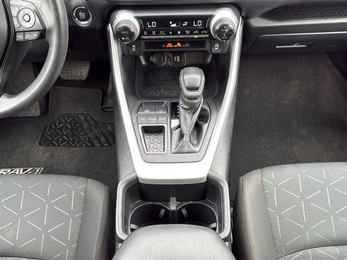 Used 2024 Toyota RAV4 XLE w/ Convenience Package image 24