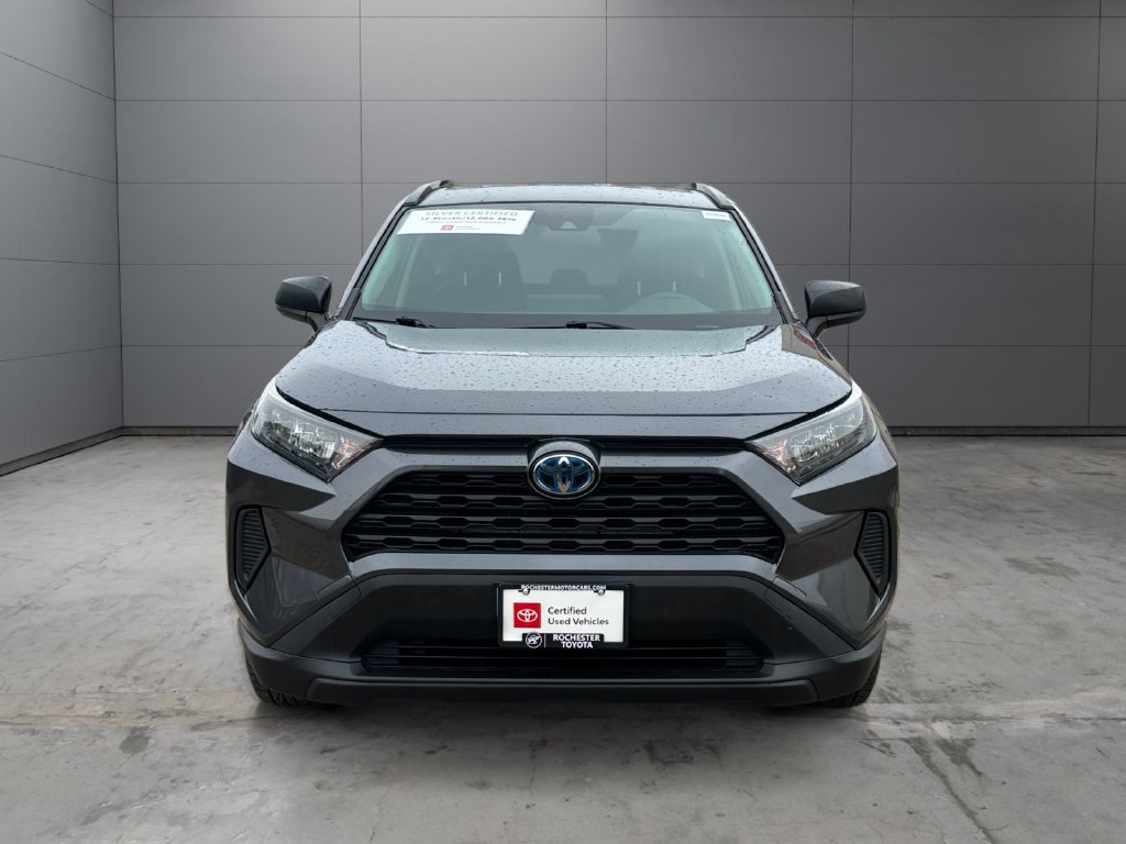 Used 2019 Toyota RAV4 LE w/ Carpet Mat Package AWD/4WD image 8