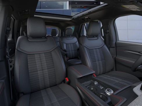 New 2026 Ford Explorer ST-Line w/ ST-Line Street Pack image 10