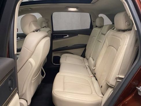 Used 2016 Lincoln MKX Reserve w/ Equipment Group 102A AWD/4WD image 9