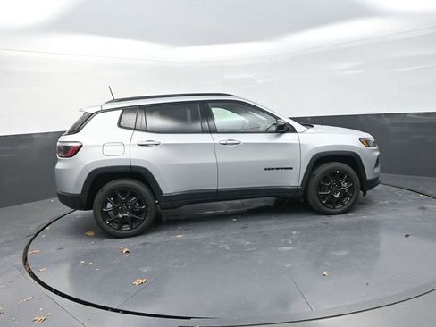 New 2026 Jeep Compass Latitude AWD/4WD image 11