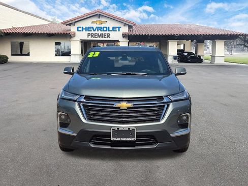 Used 2023 Chevrolet Traverse LT FWD image 3