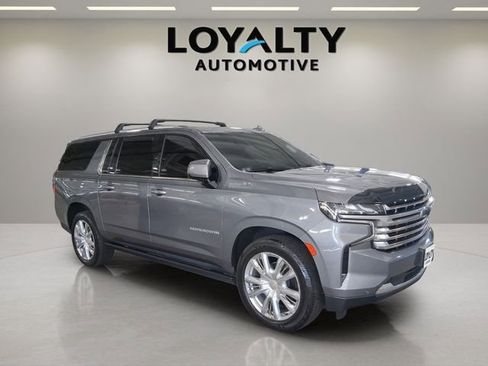 Used 2022 Chevrolet Suburban High Country AWD/4WD image 7