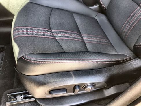 Used 2023 Chevrolet Equinox RS image 12