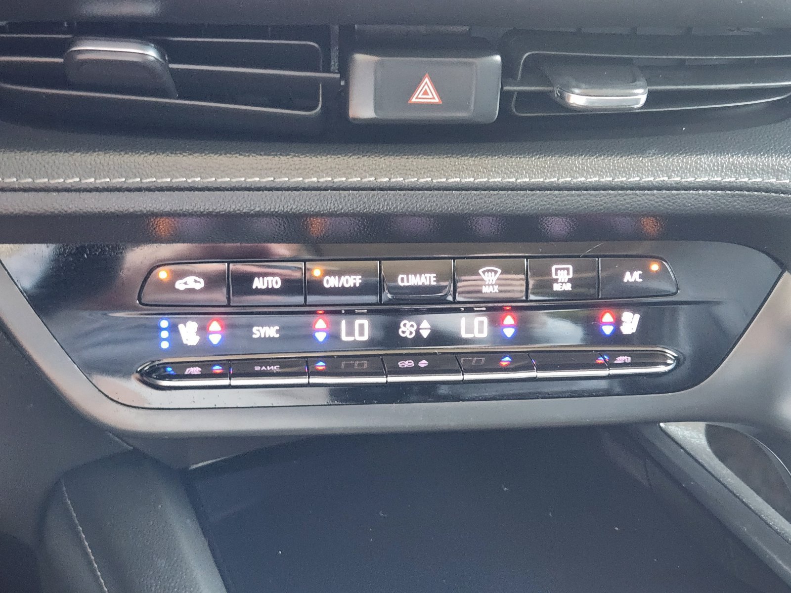 Used 2023 Buick Envision Avenir FWD image 20