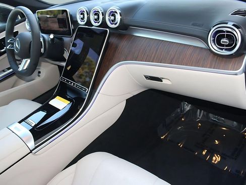 Used 2026 Mercedes-Benz CLE 300 4MATIC Coupe image 31