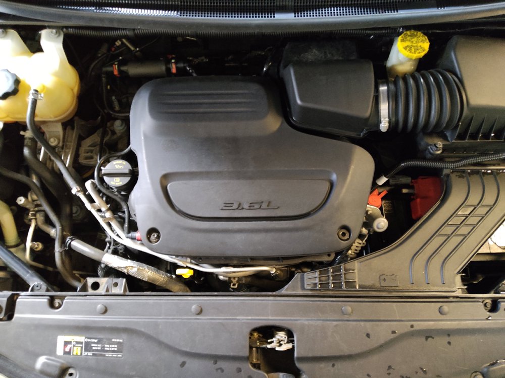 Used 2020 Chrysler Voyager Lxi FWD image 30