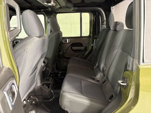 Used 2022 Jeep Gladiator Sport AWD/4WD image 33