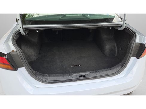 Used 2024 Nissan Altima 2.5 SR image 13