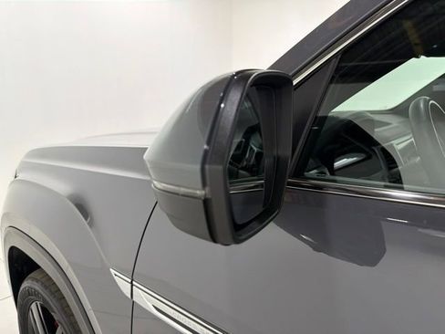 Used 2021 Volkswagen Atlas Cross Sport SEL Premium AWD/4WD image 9