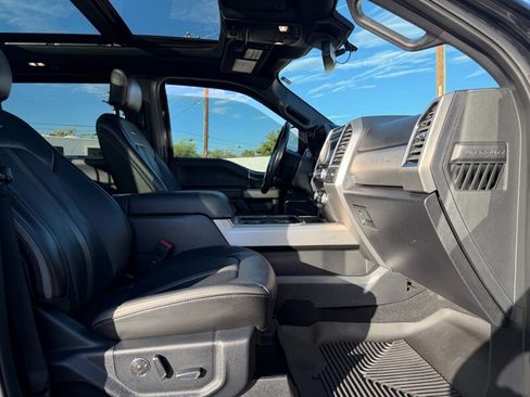 Used 2021 Ford F350 Platinum w/ FX4 Off-Road Package AWD/4WD image 30