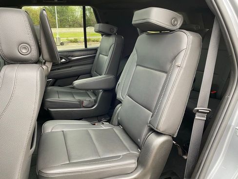 Used 2021 GMC Yukon Denali w/ Denali Premium Package AWD/4WD image 26