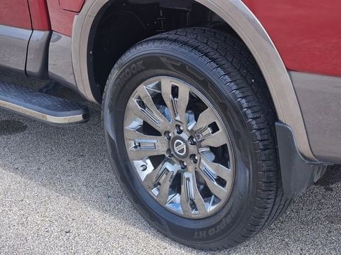 Used 2018 Nissan Titan Platinum Reserve w/ Platinum Utility Package AWD/4WD image 9
