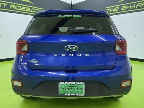 Used 2024 Hyundai Venue SE image 5
