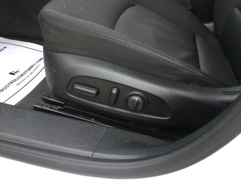 Used 2018 Chevrolet Malibu LT image 8