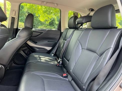 Used 2022 Subaru Forester Limited AWD/4WD image 17