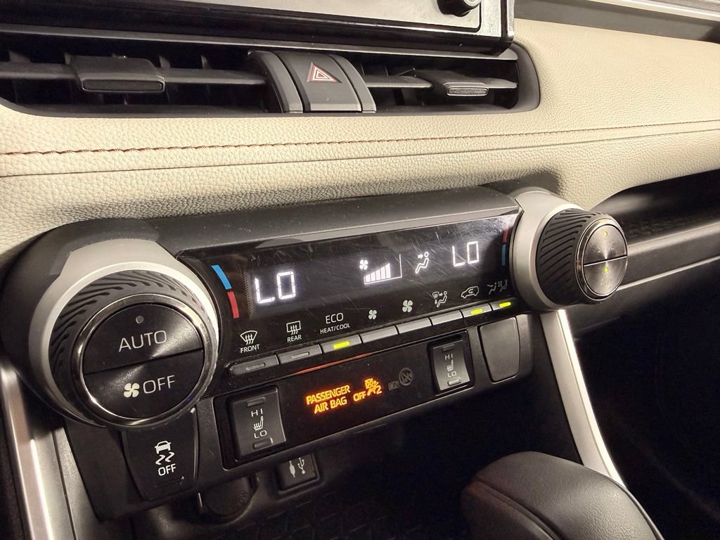 Used 2019 Toyota RAV4 XLE w/ Convenience Package AWD/4WD image 31