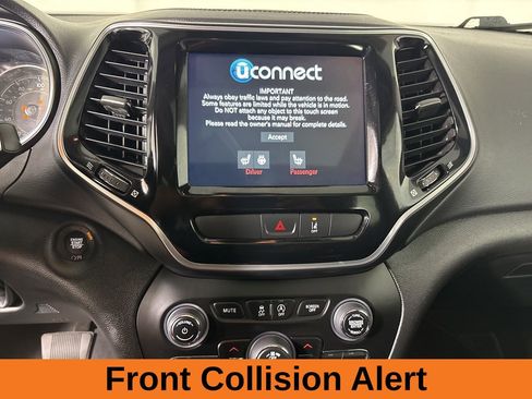 Used 2022 Jeep Cherokee Limited image 16