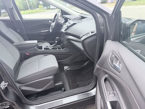 Used 2017 Ford Escape SE FWD image 14