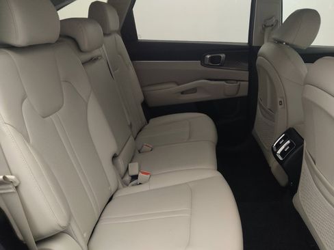 Used 2023 Kia Sorento S w/ Panoramic Sunroof Package FWD image 19