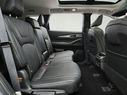 Used 2023 INFINITI QX60 Luxe AWD/4WD image 36