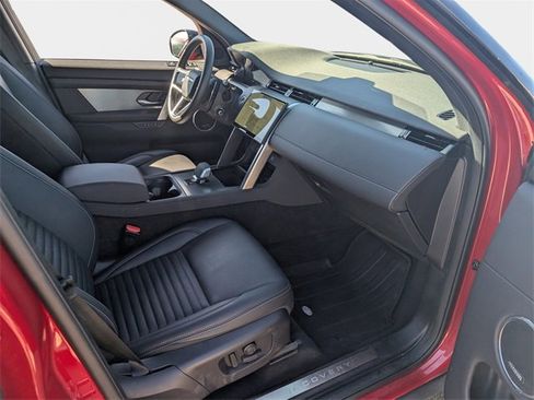 Used 2024 Land Rover Discovery Sport Dynamic SE image 11