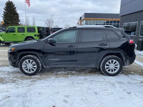 Certified 2021 Jeep Cherokee Latitude w/ Safety Group image 9