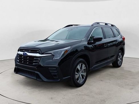 Used 2025 Subaru Ascent Premium AWD/4WD image 1