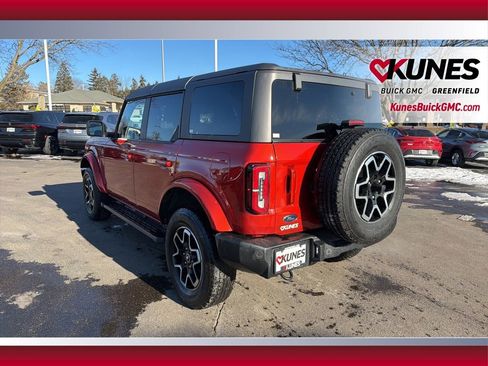 Used 2023 Ford Bronco Outer Banks image 6