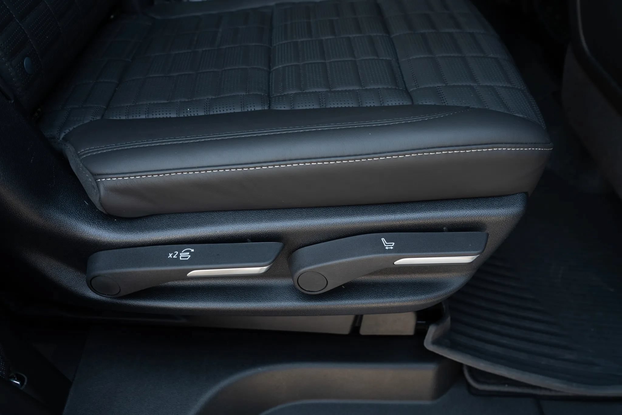 Used 2025 Cadillac Escalade V w/ LPO, Floor Liner Package AWD/4WD image 73