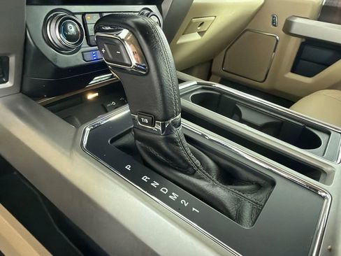 Used 2015 Ford F150 Lariat w/ Equipment Group 502A Luxury image 31