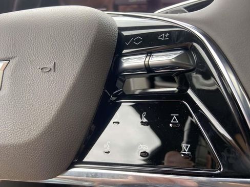 New 2026 Cadillac Escalade Luxury image 17