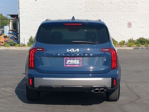 Used 2025 Kia Telluride S FWD image 7