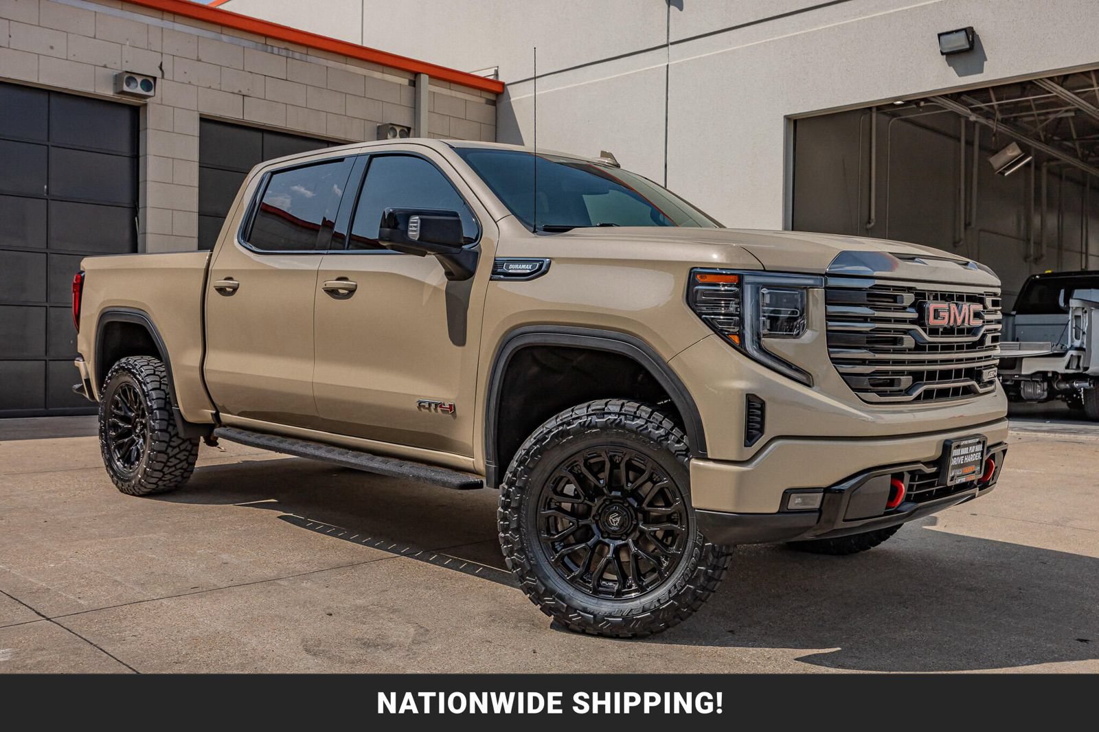 Used 2022 GMC Sierra 1500 AT4 w/ AT4 Preferred Package AWD/4WD image 1