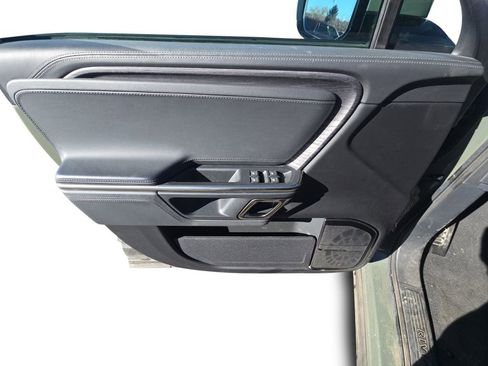 Used 2022 Rivian R1S Launch Edition image 22