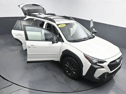 Used 2025 Subaru Outback Onyx Edition XT image 38