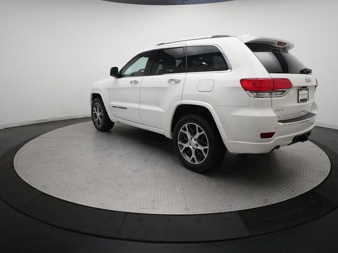 Used 2019 Jeep Grand Cherokee Overland AWD/4WD image 32