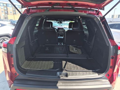 Used 2024 Nissan Pathfinder Rock Creek AWD/4WD image 29