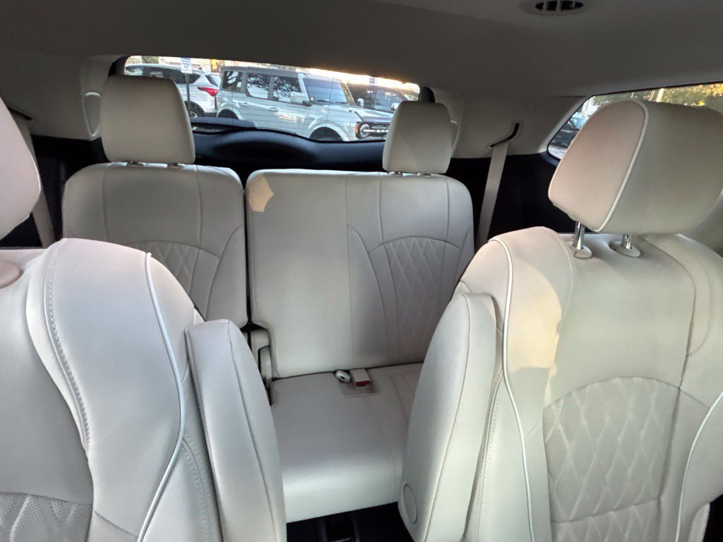 Used 2023 Buick Enclave Avenir w/ Avenir Technology Package FWD image 32