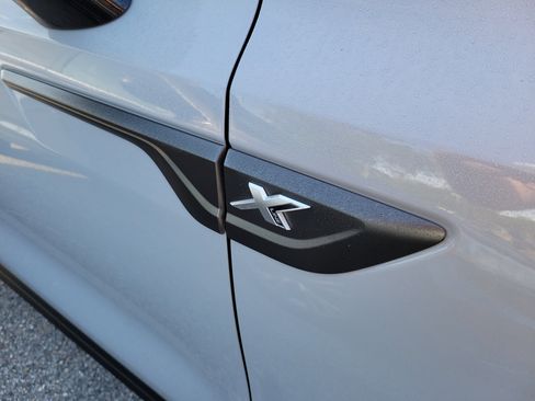 Used 2023 Kia Sorento SX Prestige image 11