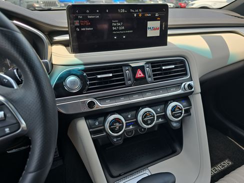 Used 2023 Genesis G70 2.0T w/ Sport Prestige Package AWD/4WD image 19