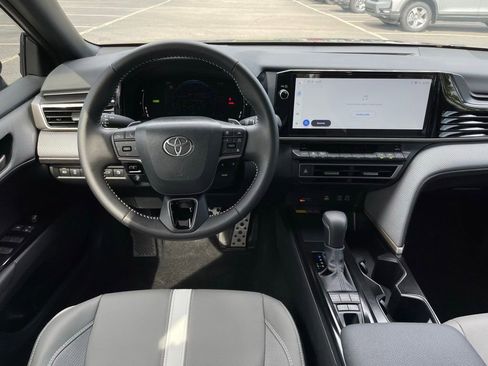 Used 2026 Toyota Camry SE w/ Multimedia Upgrade Package FWD image 11