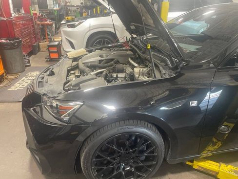 Used 2017 Lexus IS 200t F Sport w/ F Sport Package RWD image 2