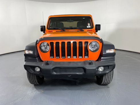 Used 2018 Jeep Wrangler Sport S image 2