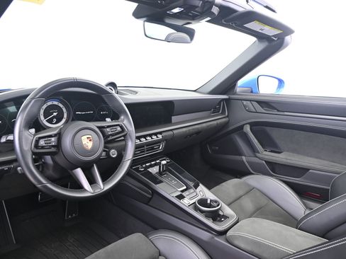 Certified 2022 Porsche 911 Targa 4S AWD/4WD image 4